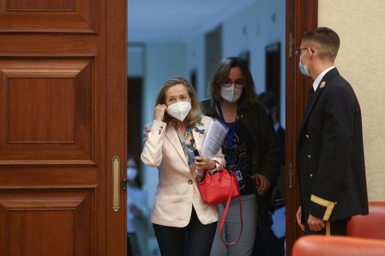 Calviño rechaza un régimen sancionador a la morosidad empresarial