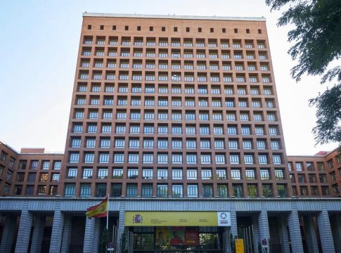 Sanidad Sanidad se compromete con UGT a convocar en noviembre a agentes sociales