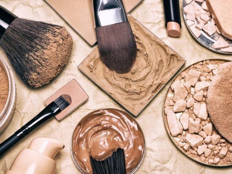 Cómo limpiar correctamente tus brochas de maquillaje
