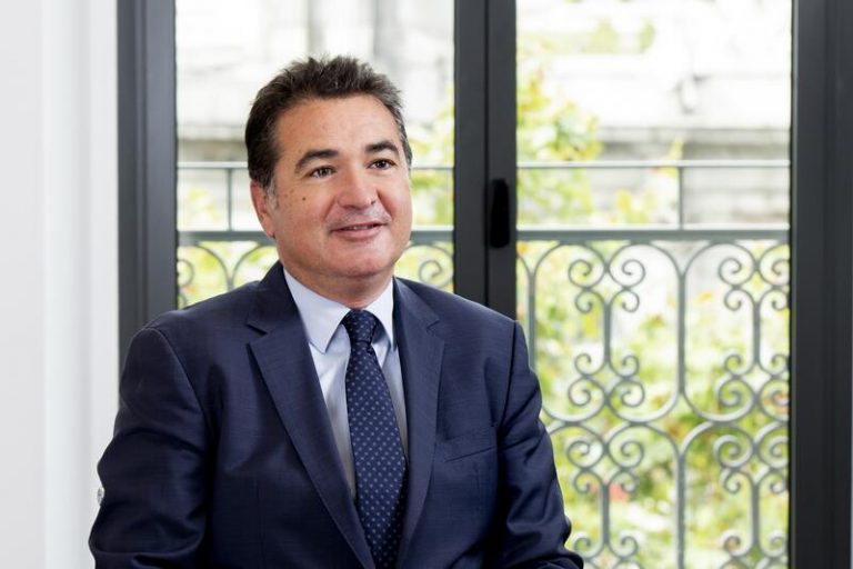 Latham & Watkins asesora a Partners Group en la creación de una joint venture inmobiliaria con Dunas Capital