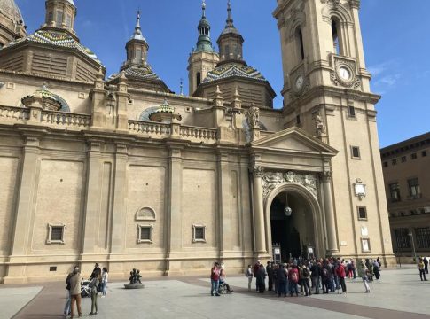 Basílica de Zaragoza El deán del Cabildo pide paciencia para poder acceder a la Basílica del Pilar en los próximos días