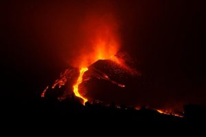 Los cálculos de emisión de lava del volcán varían entre 39,6 y 60 millones de m3 según el sistema de medición