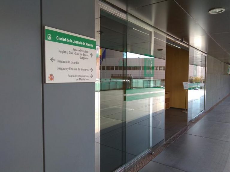 Condenado por agredir a su madre y a su abuela, de las que tenía orden de alejamiento