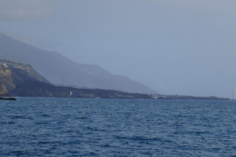 Canarias mantiene la suspensión de las clases en los colegios de Los Llanos de Aridane, El Paso y Tazacorte