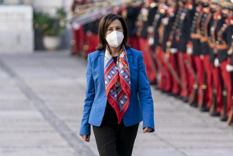 Robles valora la labor de las FAS en la toma de posesión del general de Pablo Guillén como director del DIGABTEC