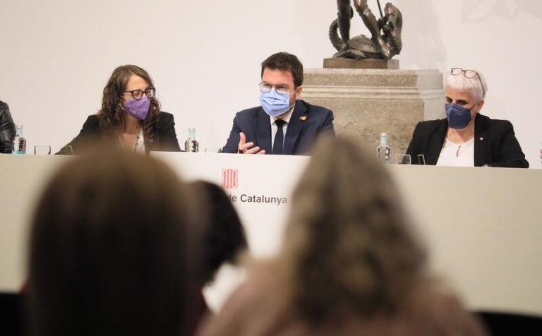 Cataluña presenta un protocolo contra feminicidios que identifica situaciones 
