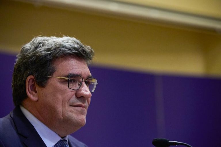 El Gobierno destina 30 millones para acogida de refugiados ante la crisis afgana