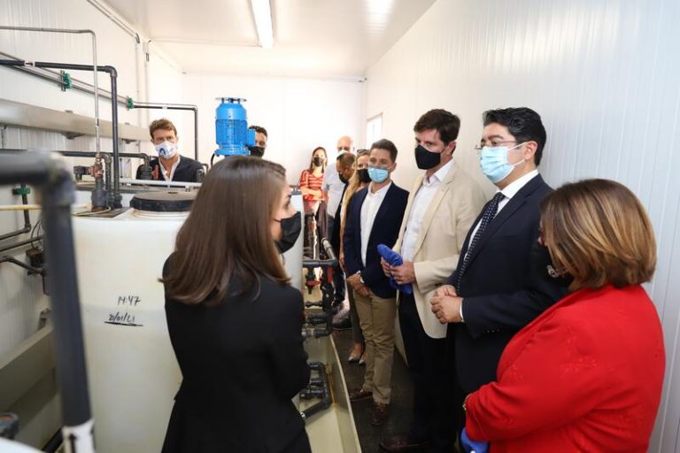 Un proyecto de investigación obtiene agua desalada a bajo coste en la desaladora de Fonsalía