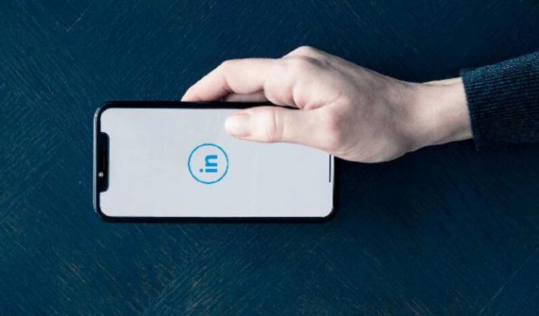 LinkedIn cierra su portal en China