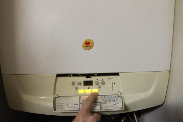 Feníe, Lucera y Repsol son las compañías con las ofertas de gas natural más caras