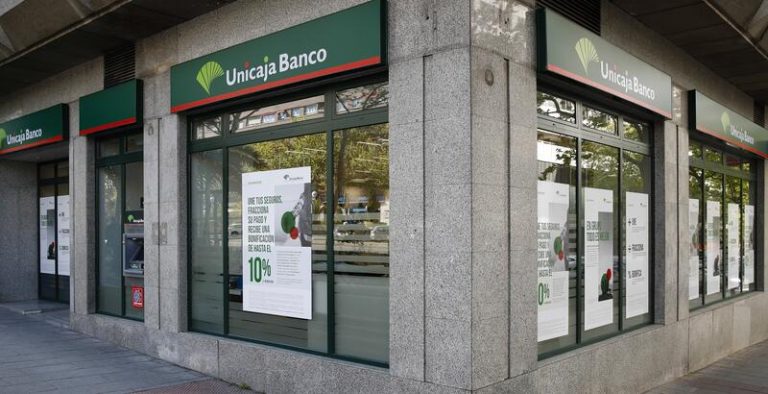 Unicaja Banco sigue analizando con sindicatos la comparativa de condiciones laborales