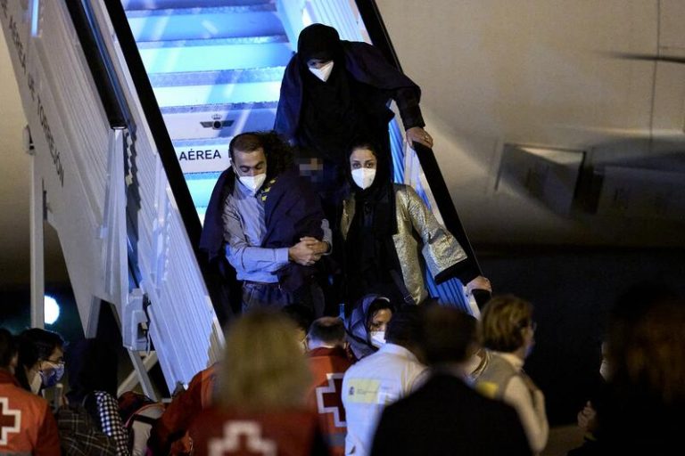 Inclusión finaliza la derivación de las 42 familias afganas llegadas a los centros de acogida