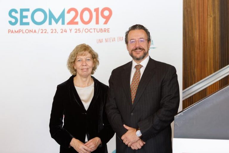 La SEOM avisa de la necesidad de incorporar 100 oncólogos médicos al SNS al año hasta 2040