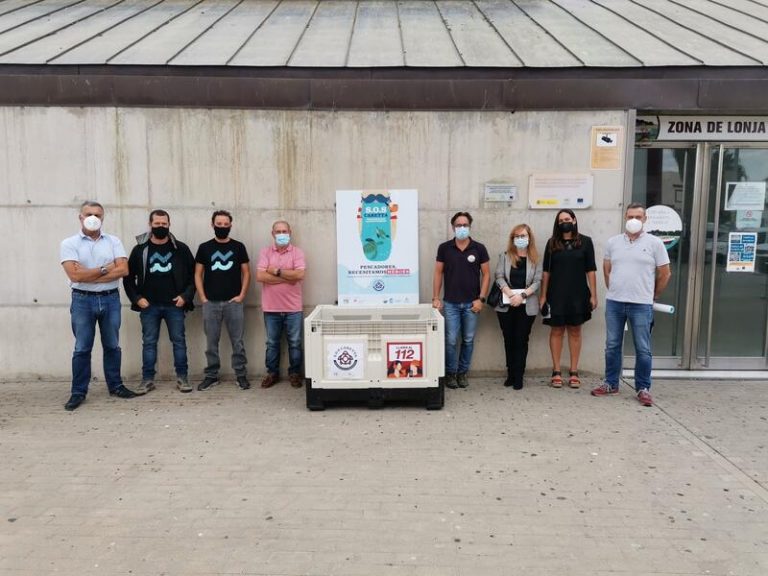 Expertos debaten en unas jornadas sobre la implicación del sector pesquero en la conservación de tortugas marinas