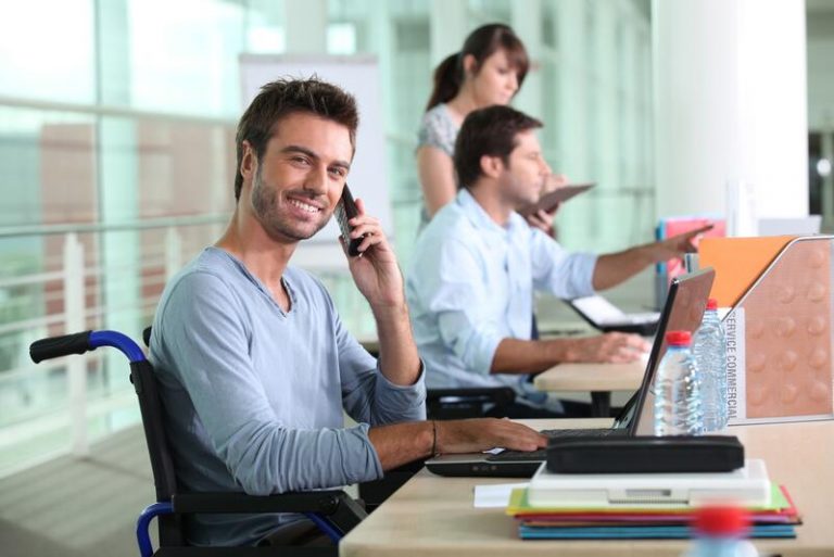 CaixaBank y Fundación Bancaja convocan ayudas para promover la integración de personas con discapacidad