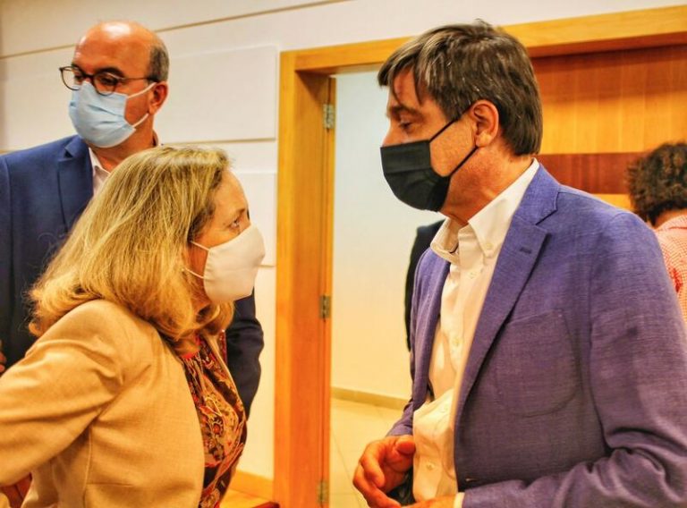 Los plataneros exigen a Calviño mantener las cantidades de referencia ante el 