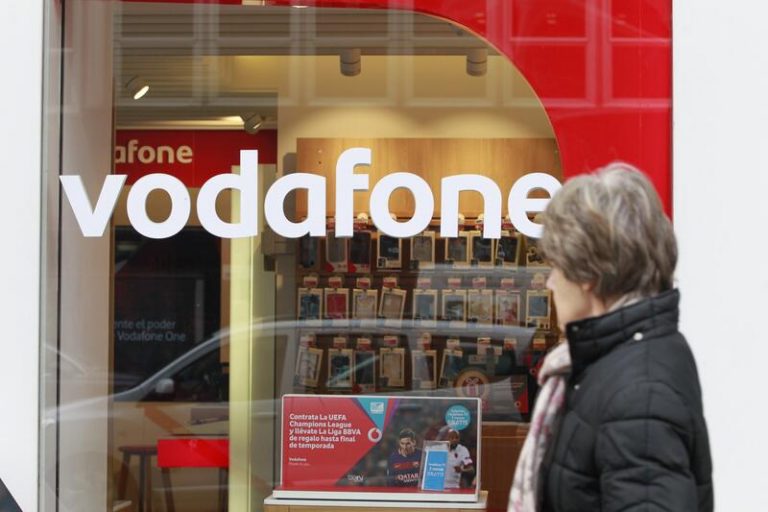 Vodafone plantea a los afectados por el ERE elegir entre indemnización o trabajar en una tienda externalizada