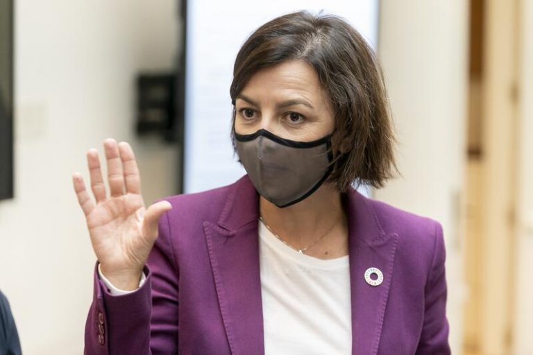 El PSOE abandona la idea de presentar una declaración institucional contra la violencia de ETA por su politización