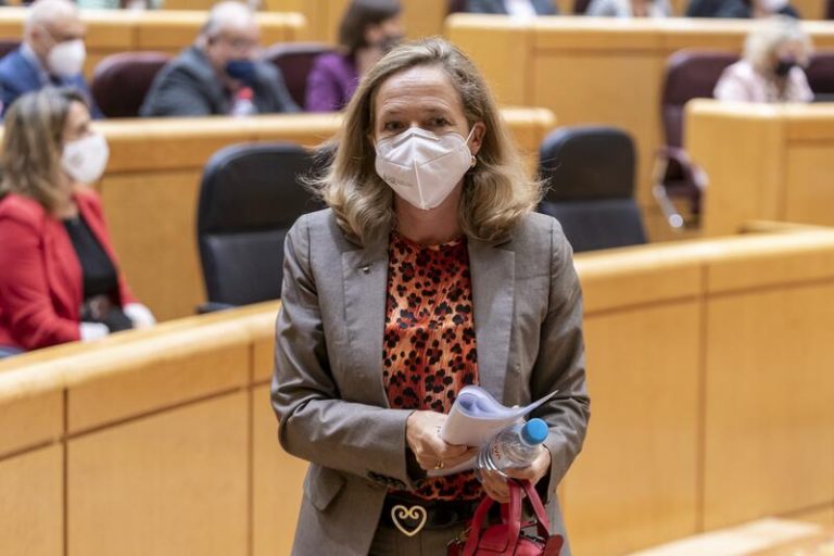 Calviño destaca la recuperación del empleo frente a la 