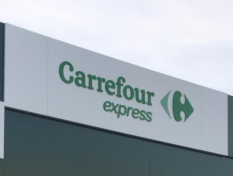 Carrefour factura 7.475 millones hasta septiembre, un 1,2% menos