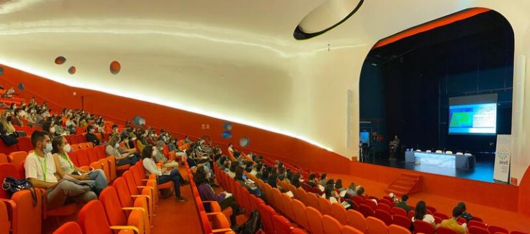 Cerca de 500 expertos consideran una 