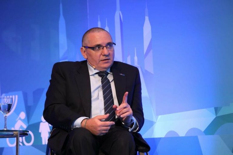 El CERMI exige regular los patinetes, motos y bicicletas para un mejor tránsito de personas con discapacidad