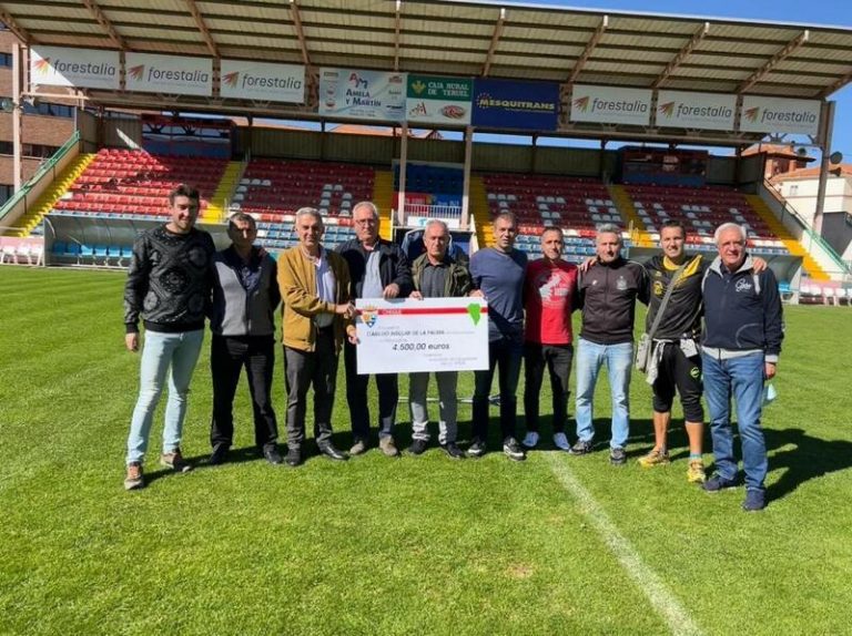 La Asociación de Ex Jugadores del CD Teruel donará a La Palma 4.500 euros