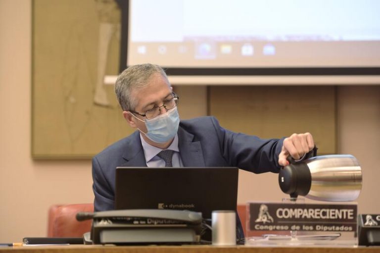 De Cos pide mantener mecanismos de 'descuelgue' en la reforma laboral