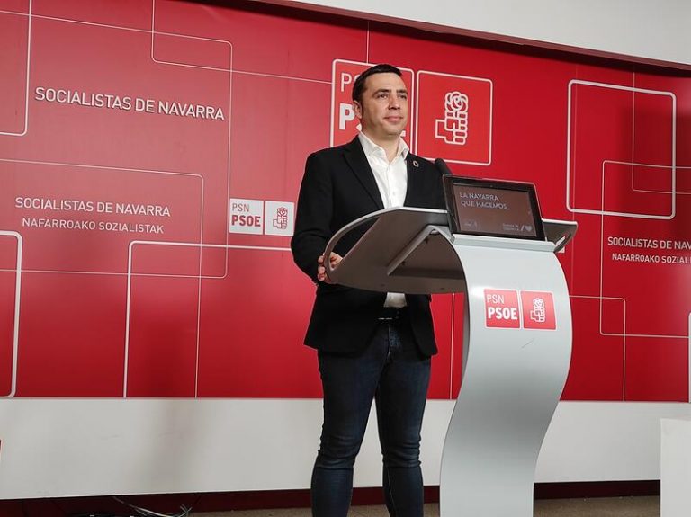 Un senador del PSN pide a la izquierda abertzale que promueva la desaparición de los 'ongi etorri'