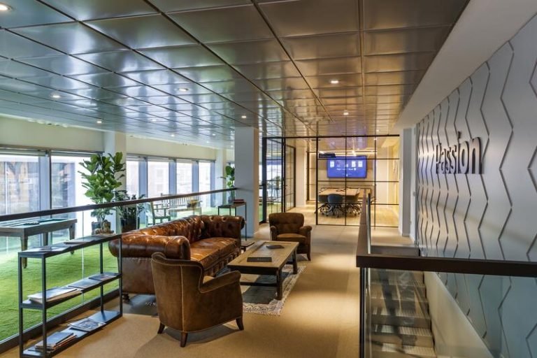 AWWG (Pepe Jeans y Hackett) estrena su nueva sede en el centro de Madrid