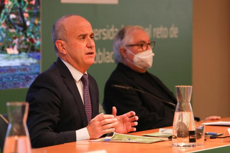 El Consejo de Gobierno de la UNED ratifica las ayudas económicas a los estudiantes de la Palma