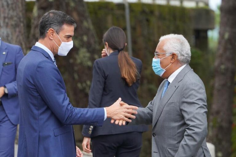 Calviño y Díaz acompañarán a Sánchez en la Cumbre Hispano-Portuguesa de  Trujillo