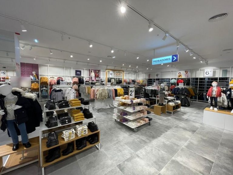 Kiabi inaugura en Avilés su primera franquicia en España