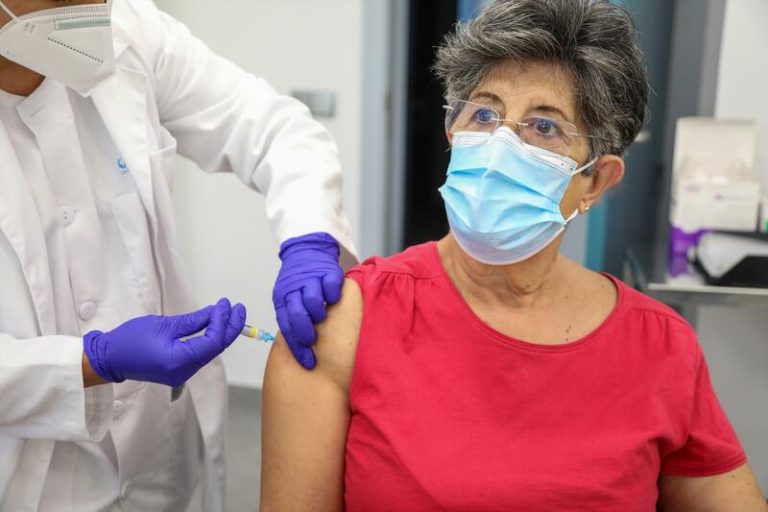 El 88,5% de la población ya ha recibido la pauta completa de vacunación