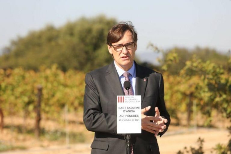 Illa afirma el compromiso del PSOE para que la Ley Audiovisual respete el catalán