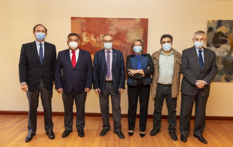 El sector de seguros y mutuas con la Seguridad Social firma su convenio colectivo para 2020-2024