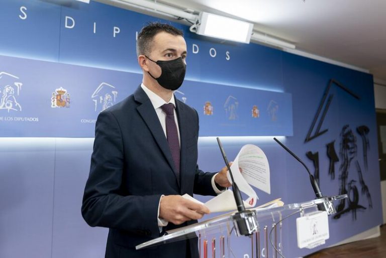 El PSOE insta al PP a 