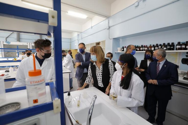 Menor formación en las empresas y remuneración de las prácticas, propuestas al proyecto de ley de FP