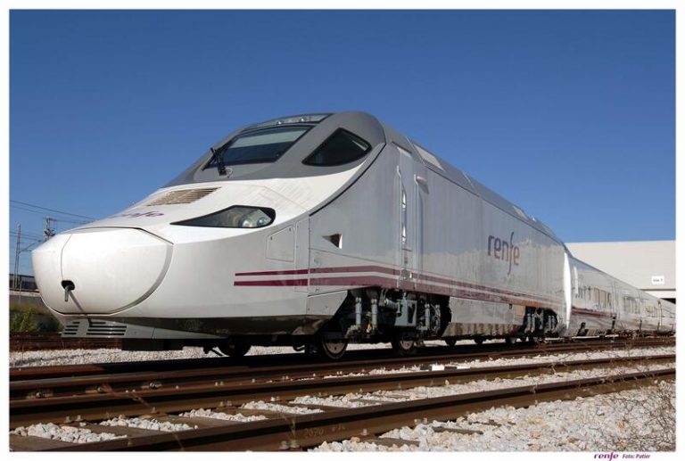 Renfe recupera la restauración en plaza en los trenes AVE y Euromed