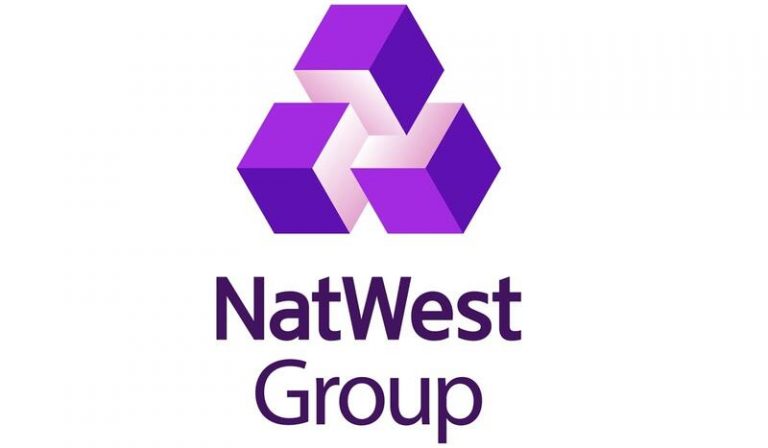 NatWest gana casi 800 millones en el tercer trimestre, 11 veces más