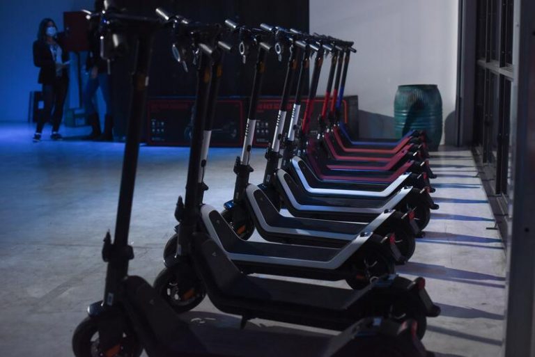 MCR distribuirá en exclusiva en España los patinetes eléctricos de NIU