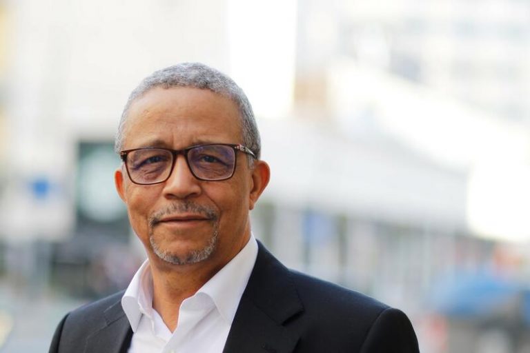 Yasmina Khadra sobre Carmen Mola: 