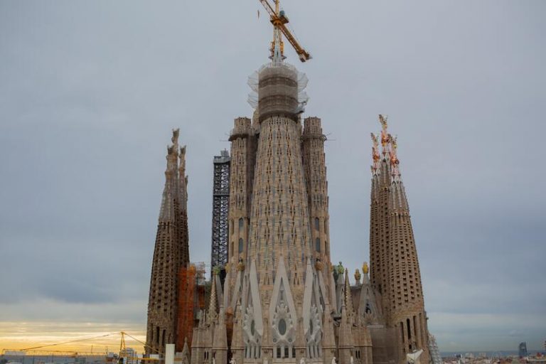 La Generalitat: Las piezas de la Sagrada Familia se fabrican en suelo no urbanizable