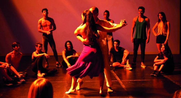 El presente baila al ritmo del pasado bajo la luz de Storaro en 'El rey de todo el mundo'