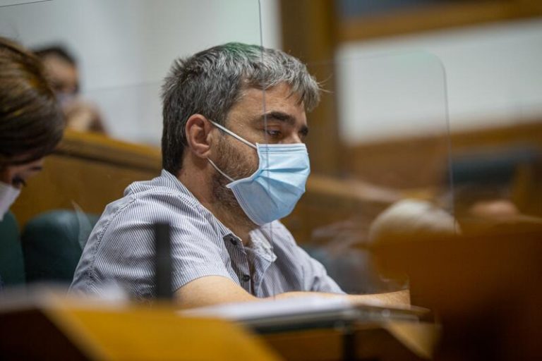 EH Bildu critica la baja 