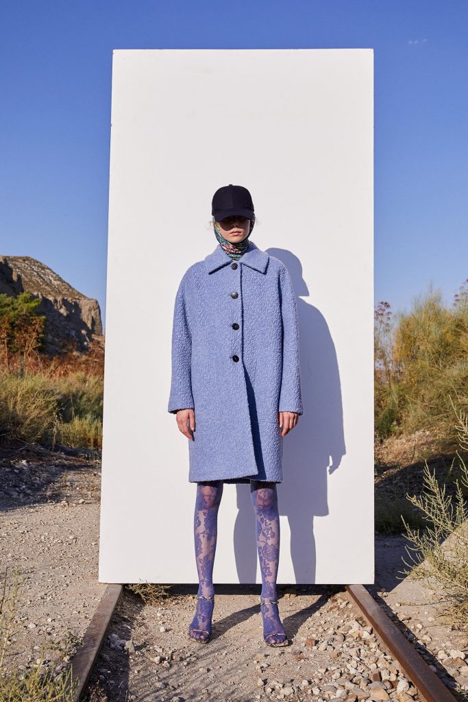 ABRIGO CUELLO CAMISERO