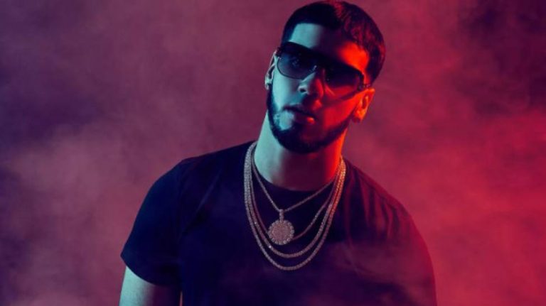 Anuel AA regresa con 'Dictadura'