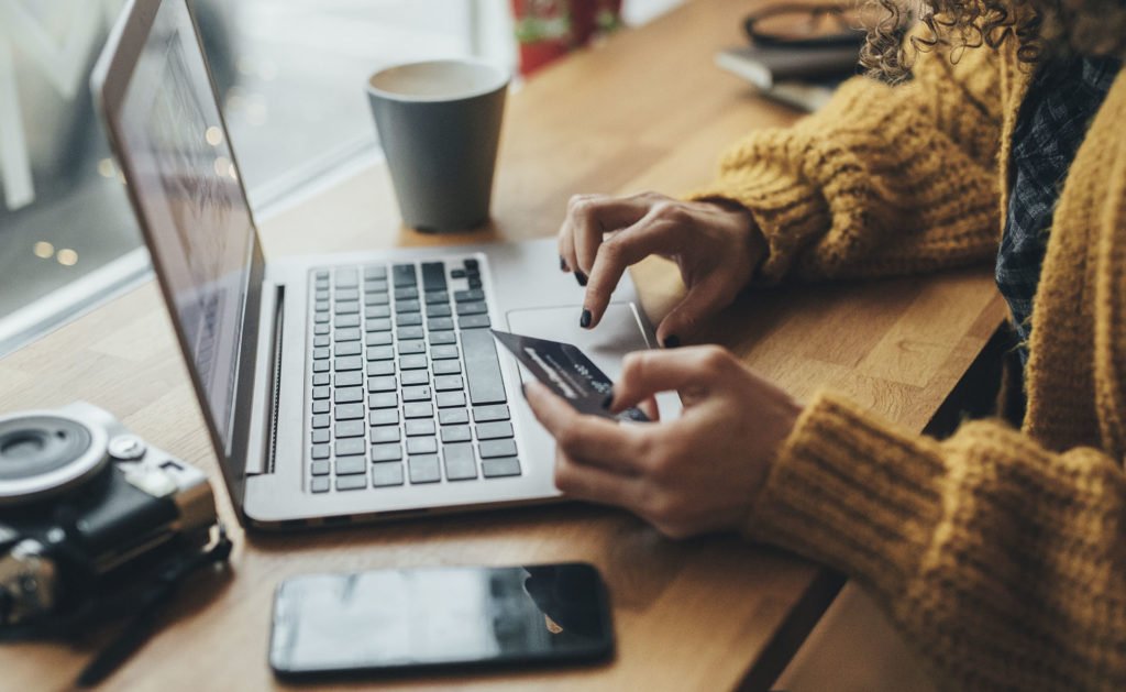 El motivo por el que la publicidad online siempre sabe qué quieres comprar