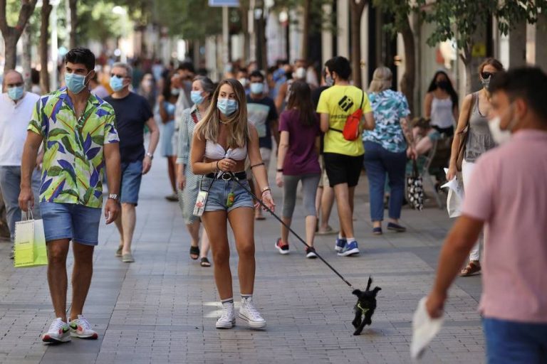 Extremadura registra 12 casos positivos de Covid-19 tras un fin de semana sin fallecidos