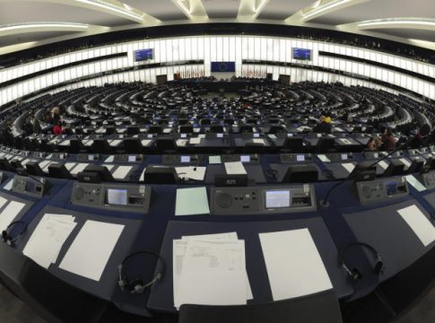 La Eurocámara pide que se investiguen a fondo los Papeles de Pandora